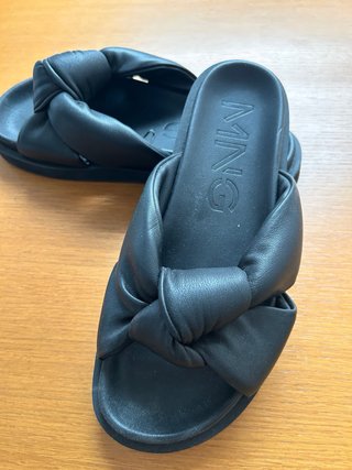 Sandalias negras Mango nudo