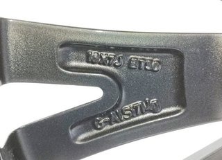 Toyota 2406634 426110dk90 llanta yaris hybrid 2wd