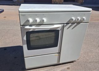 Cocina 5 fuegos gas butano horno