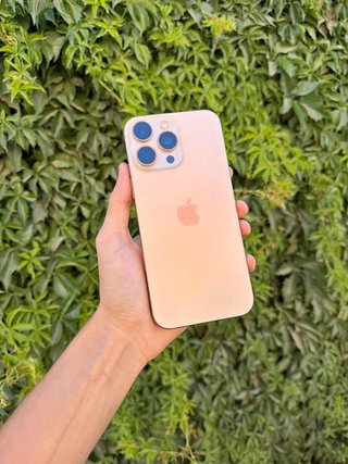 iPhone 16 Pro Max Dorado