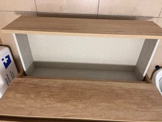 Mueble lavabo madera y espejo
