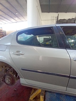 PUERTA TRASERA DERECHA Peugeot 407 (2004->)