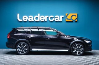 Volvo V60 2.0 B5 (G) AWD Cross Country Pro AUTO
