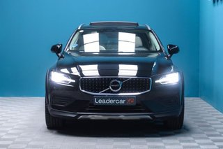Volvo V60 2.0 B5 (G) AWD Cross Country Pro AUTO