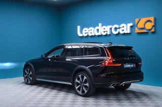 Volvo V60 2.0 B5 (G) AWD Cross Country Pro AUTO
