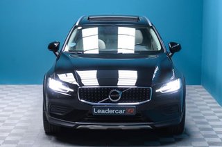 Volvo V60 2.0 B5 (G) AWD Cross Country Pro AUTO