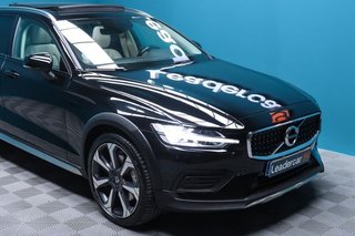 Volvo V60 2.0 B5 (G) AWD Cross Country Pro AUTO