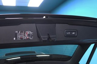Volvo V60 2.0 B5 (G) AWD Cross Country Pro AUTO