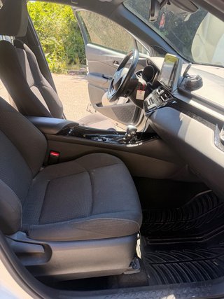 Toyota C-HR Hybrid advance 2018