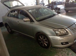 486713 faro izquierdo toyota avensis berlina (t25)