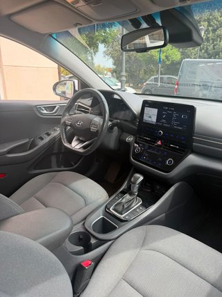 HYUNDAI IONIQ 1.6 GDI PHEV Style DCT