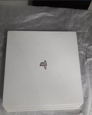 Playstation 4 Pro 1TB Blanca