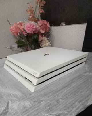 Playstation 4 Pro 1TB Blanca