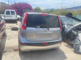 Nissan 1713752 piloto tras der interior note e11e