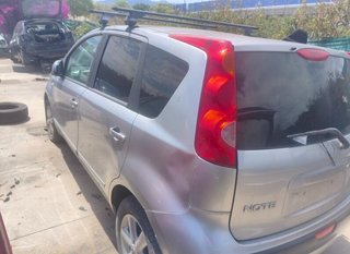 Nissan 1713752 piloto tras der interior note e11e