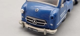 Camión Mercedes Renwagen 1:43
