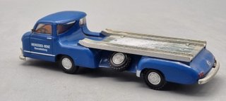 Camión Mercedes Renwagen 1:43