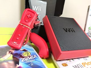Nintendo Wii Mini Roja con Mario Kart y juegos