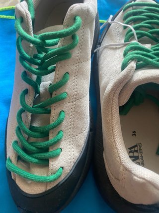 ZARA Zapatillas Niño Beige y Verde