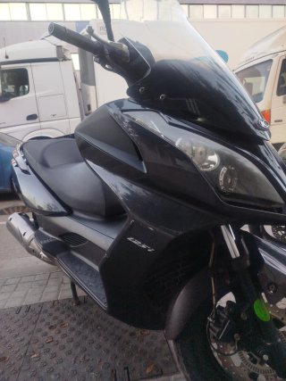 Kymco Super Dink 125cc Maxi Scooter