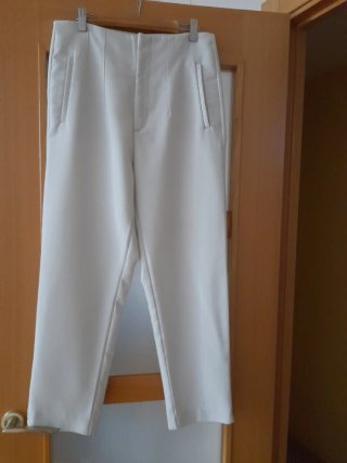 Pantalón Stradivarius talla 38