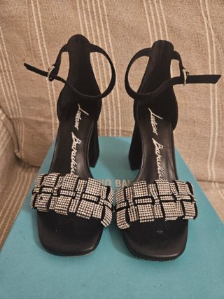 Sandali con strass neri