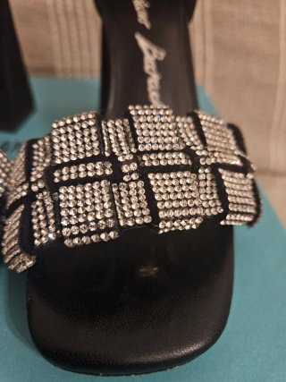 Sandali con strass neri