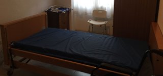 Cama articulada de madera