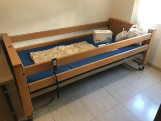 Cama articulada de madera