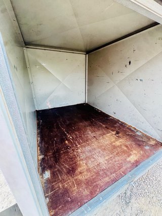 Remolque caja blanca