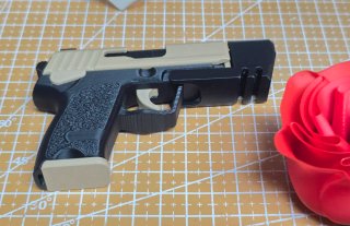 Llavero Pistola Glock Juguete