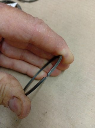Aros de pistón moto 2T fresados 2 mm (1,9)