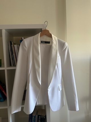 Traje blanco Zara chaqueta y pantalón