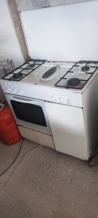 Horno de gas blanco