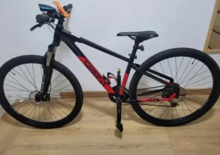 Bicicleta GHOST Negra y Roja