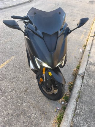 Yamaha TMAX 530 SX Negra