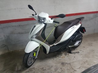 Piaggio Medley 125 ABS, año 2023 | 12.000 km.