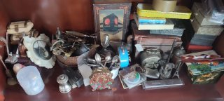 Colección de antigüedades y objetos vintage