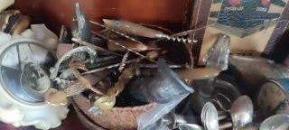 Colección de antigüedades y objetos vintage