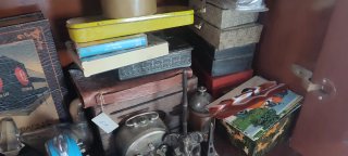 Colección de antigüedades y objetos vintage