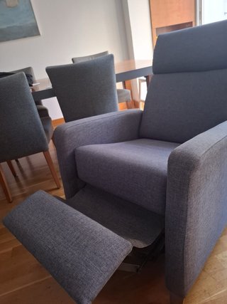 Sillón relax gris tela