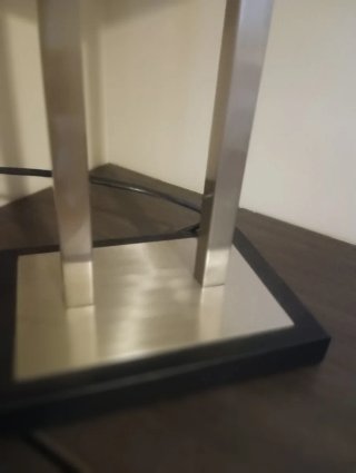 Lámpara de mesa moderna metal y tela