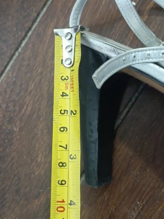 Sandalias tacón Farrutx Talla 39 Plateadas
