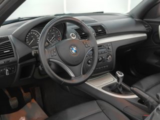 BMW Serie 1 2011 E88 Cabrio 118i Muy Pocos KM!