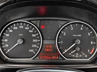 BMW Serie 1 2011 E88 Cabrio 118i Muy Pocos KM!