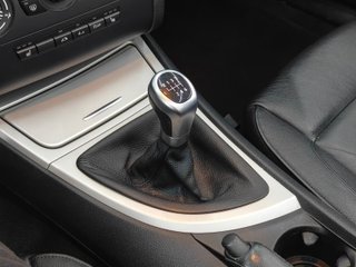 BMW Serie 1 2011 E88 Cabrio 118i Muy Pocos KM!