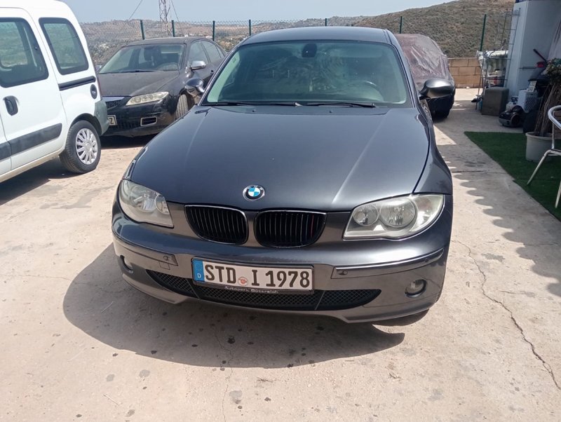BMW Serie 1 2006 - foto 1