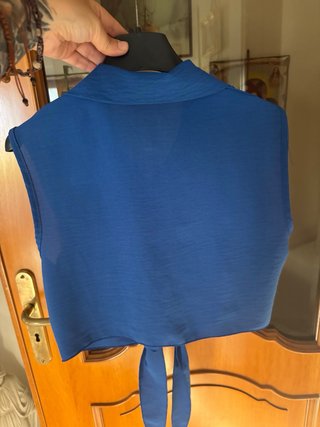 Completo Top Blu e Shorts Rossi