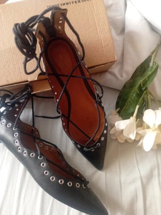 Zapatos planos Zara negros talla 38