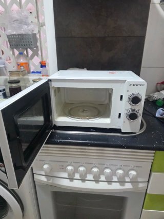 Microondas Jocel Blanco